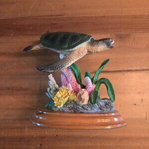 Resin Sea Turtle Coral Rock Collectible Figure Wooden Base